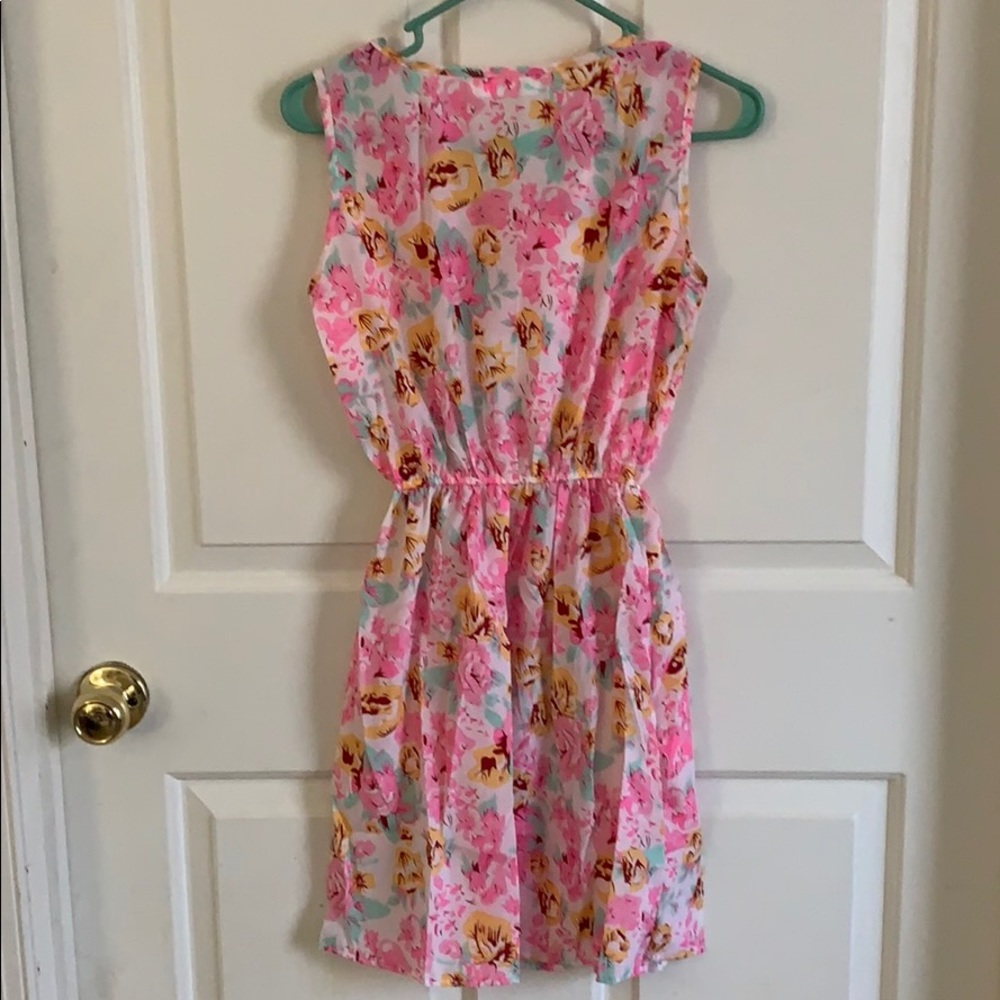Sleeveless Summer Dress - NWOT - Picture 2 of 6